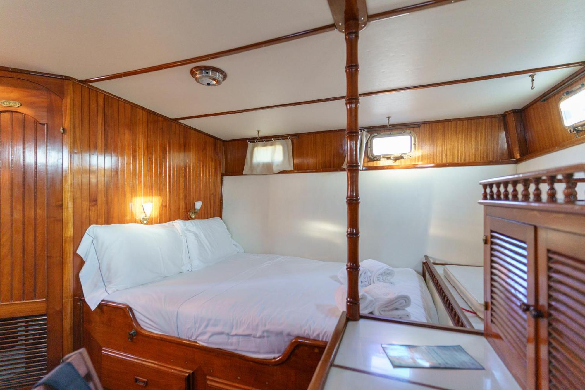 ホテル Sailing 360 Night On Board Experience ヴィラ・ノヴァ・デ・ガイア 部屋 写真